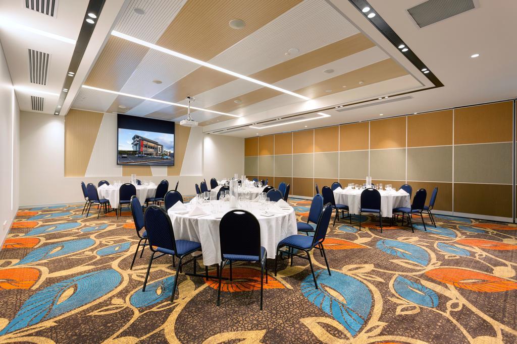 Calamvale Hotel Suites And Conference Centre Brisbane Exterior photo