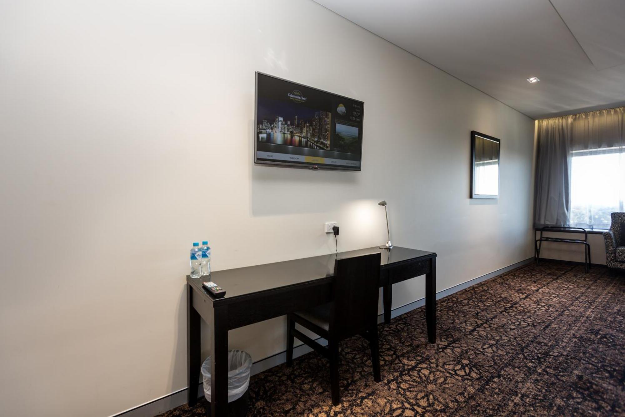 Calamvale Hotel Suites And Conference Centre Brisbane Exterior photo